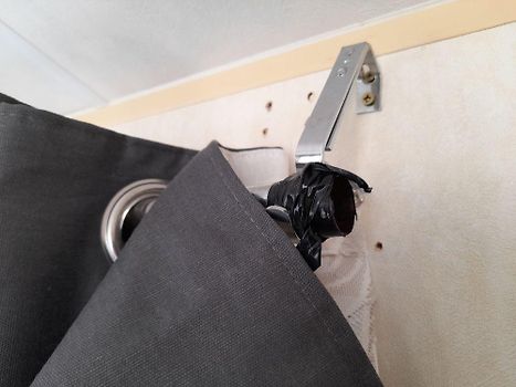 Curtain rail